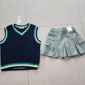 탑텐키즈 여아 120사이즈 봄옷 상하 스커트셋 이미지