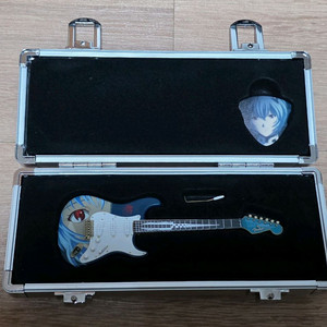 에반게리온 레이 펜더 스트라토캐스터 1/8 이미지