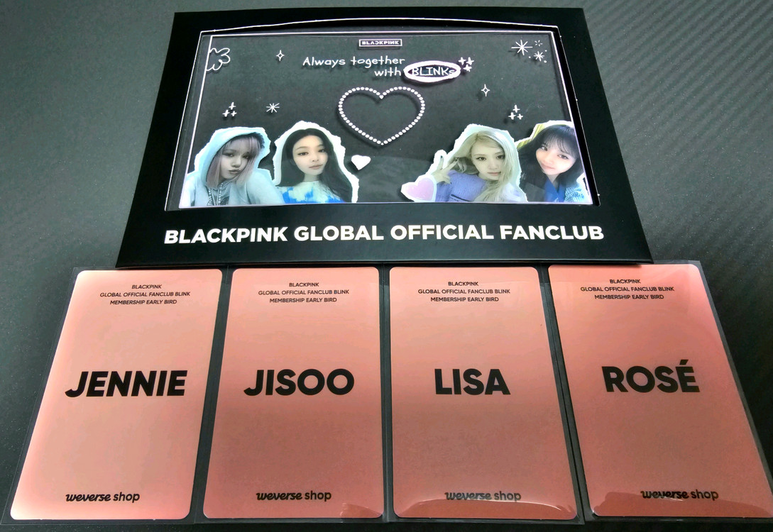 블랙핑크 얼리버드 특전 포토카드 + 포토 액자 세트 팝니다. 이미지