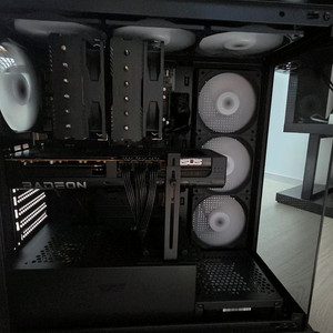 7800x3d 9070xt 고사양 게이밍 컴퓨터 이미지