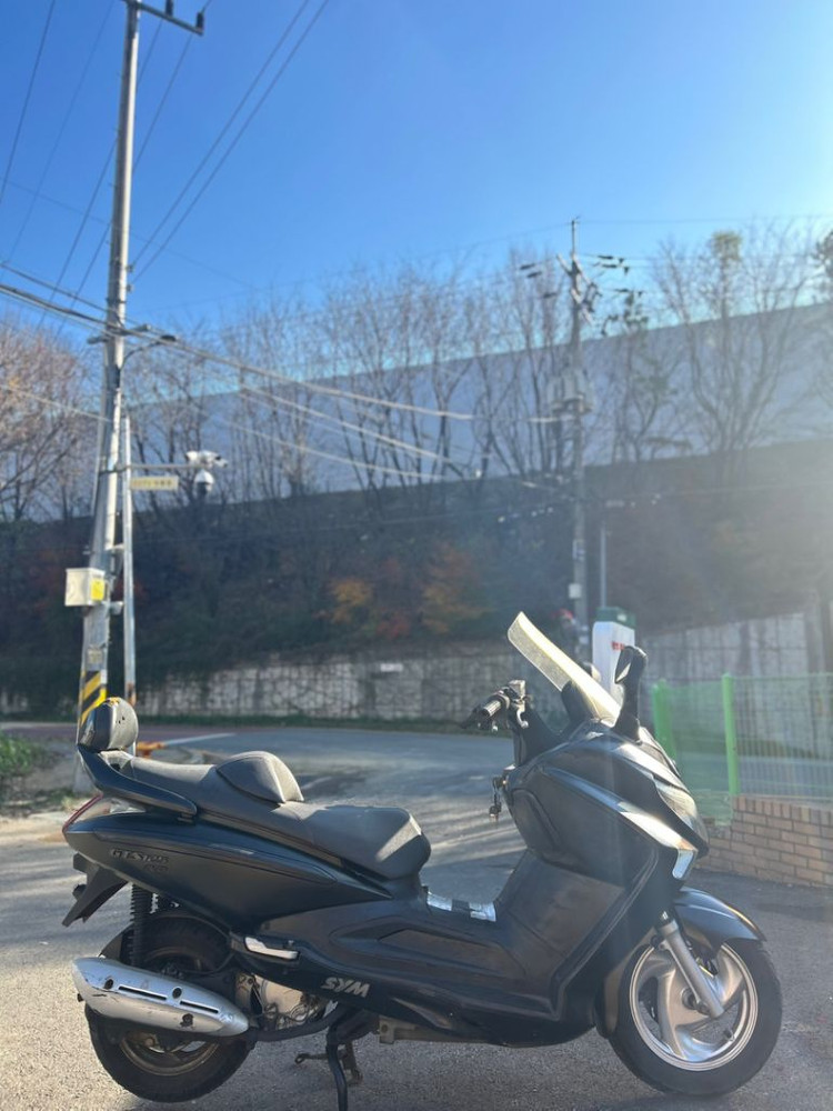 SYM 보이져125 이미지