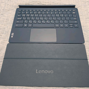 정품 요가탭 플러스 12.7 인치 키보드 케이스 색상 틸그린실사용 적어 상태 좋습니다. 이미지