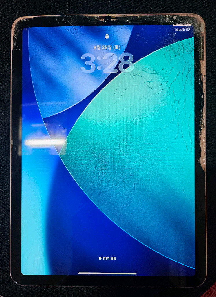 아이패드에어4 와파.64 액파.(영상.게임용 터치다됨)팝니다 이미지