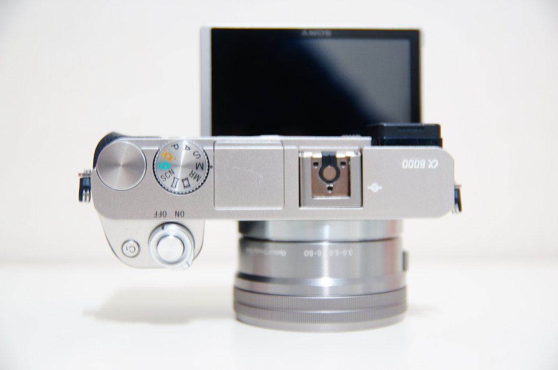 [소니] A6000 실버 미러리스 카메라 팝니다.(6,317컷) 이미지