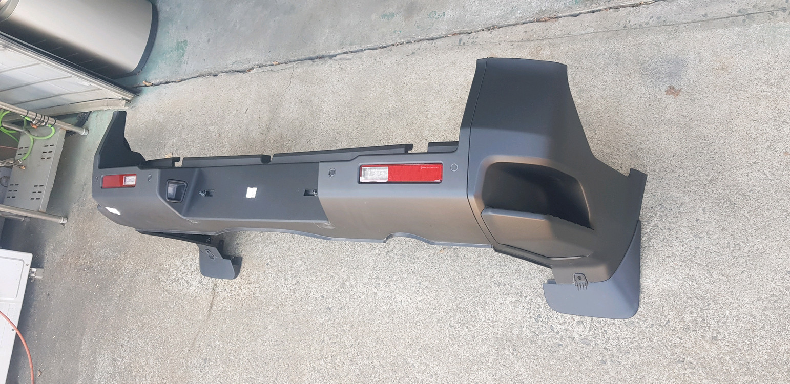 무쏘 Q300 그랜드 26년식 KGM 적재함 리어범퍼 뒷범퍼 신차탈거보관 팝니다 이미지