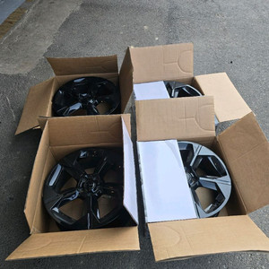 팰리세이드LX3 블랙도장 20인치휠 이미지