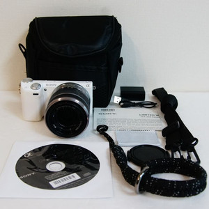 [소니] NEX-5T 화이트 미러리스카메라팝니다.(94컷) 이미지