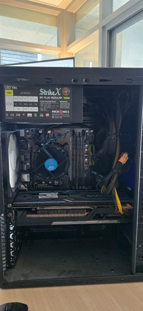 데스크탑 PC 본체 팝니다 (i5-6600 / RAM 16GB / R9 390 / SSD 256GB) 이미지