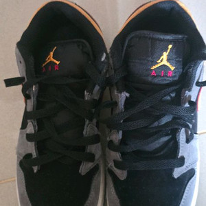 나이키 키즈 에어조던 1 230 이미지