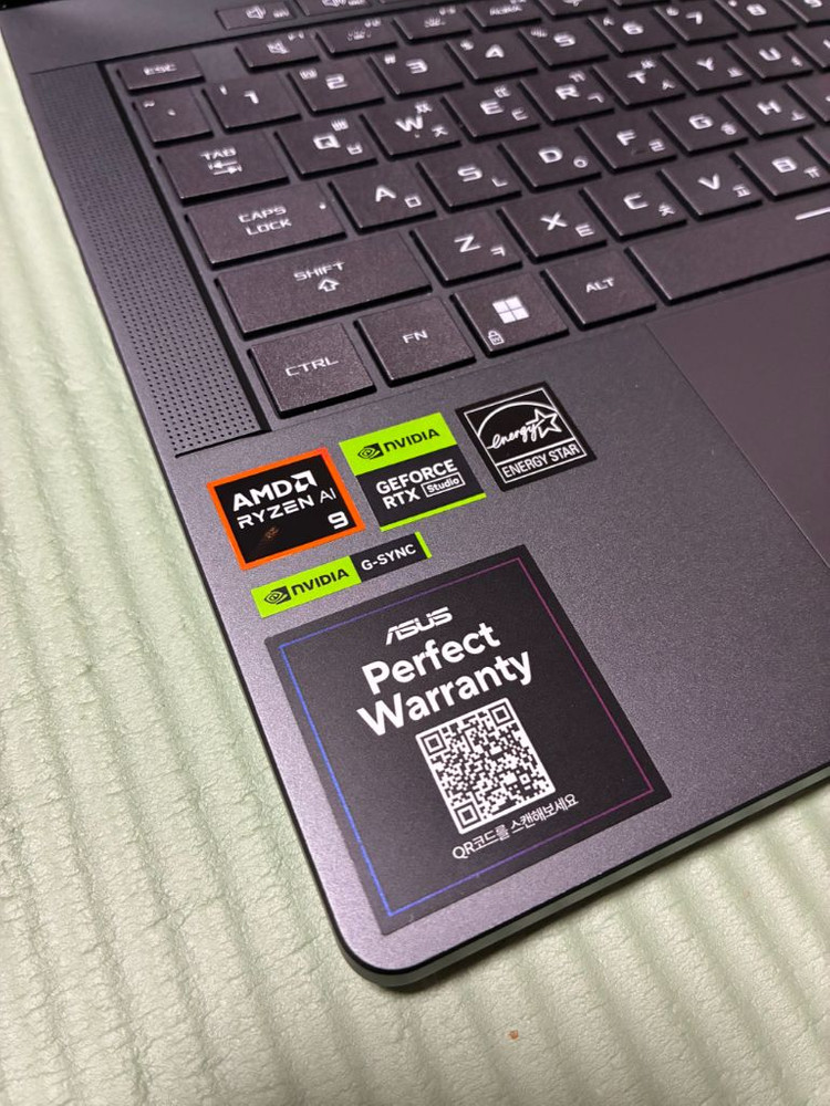 ASUS ROG 제피러스 G14 (2024) 32GB/1TB/4070 이미지