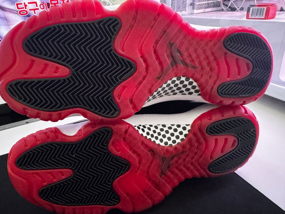 에어조던 11 브레드 팝니다(270) 이미지