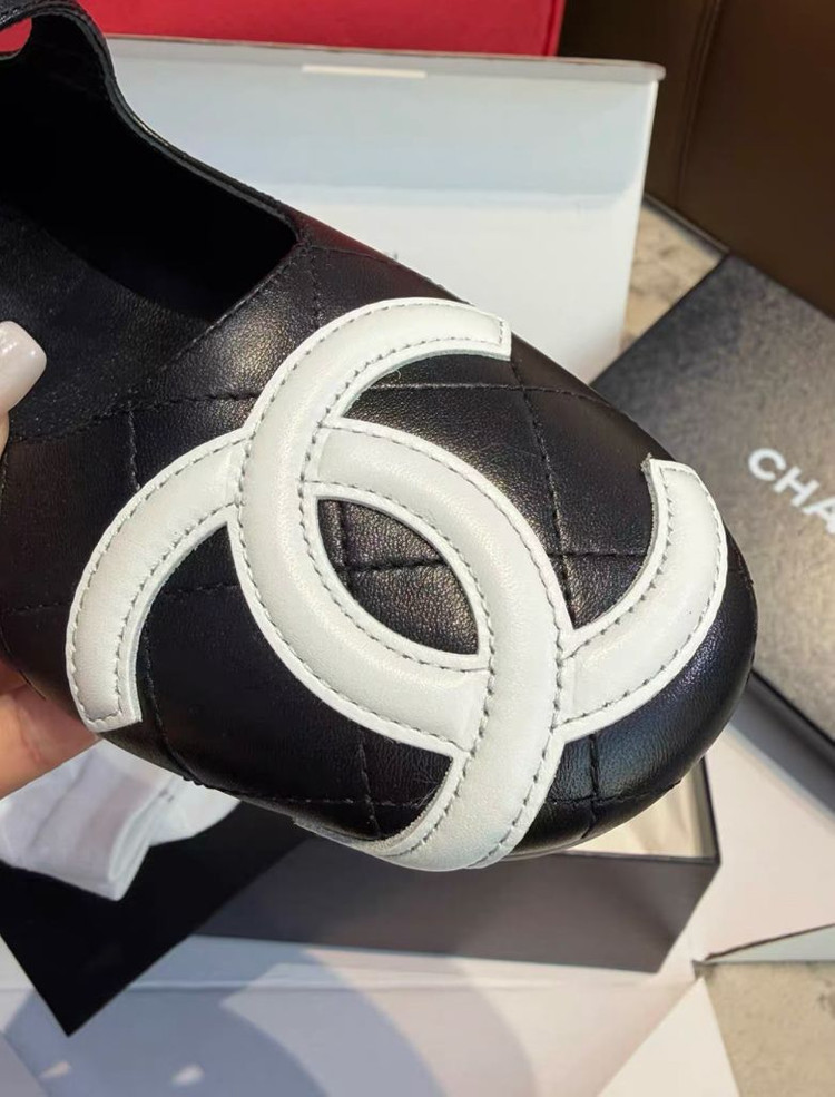 샤넬 깜봉 메리제인 플랫슈즈 이미지