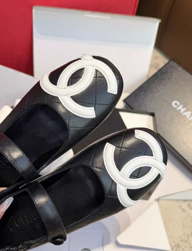 샤넬 깜봉 메리제인 플랫슈즈 이미지