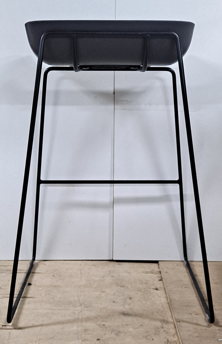 스틸케이스 턴스톤 스쿱 스툴 의자 (Steelcase Turnstone Scoop Stool) 이미지