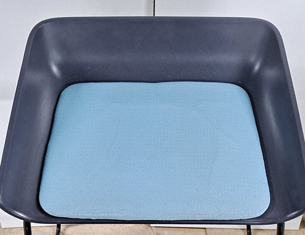 스틸케이스 턴스톤 스쿱 스툴 의자 (Steelcase Turnstone Scoop Stool) 이미지