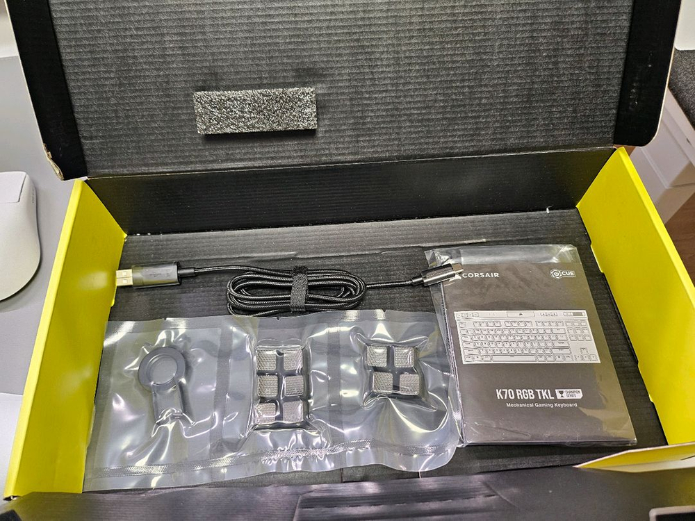 (공방 풀윤활) 커세어 K70 RGB TKL 기계식 키보드 이미지