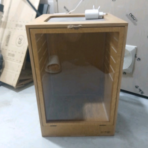 도마뱀 사육장 이미지