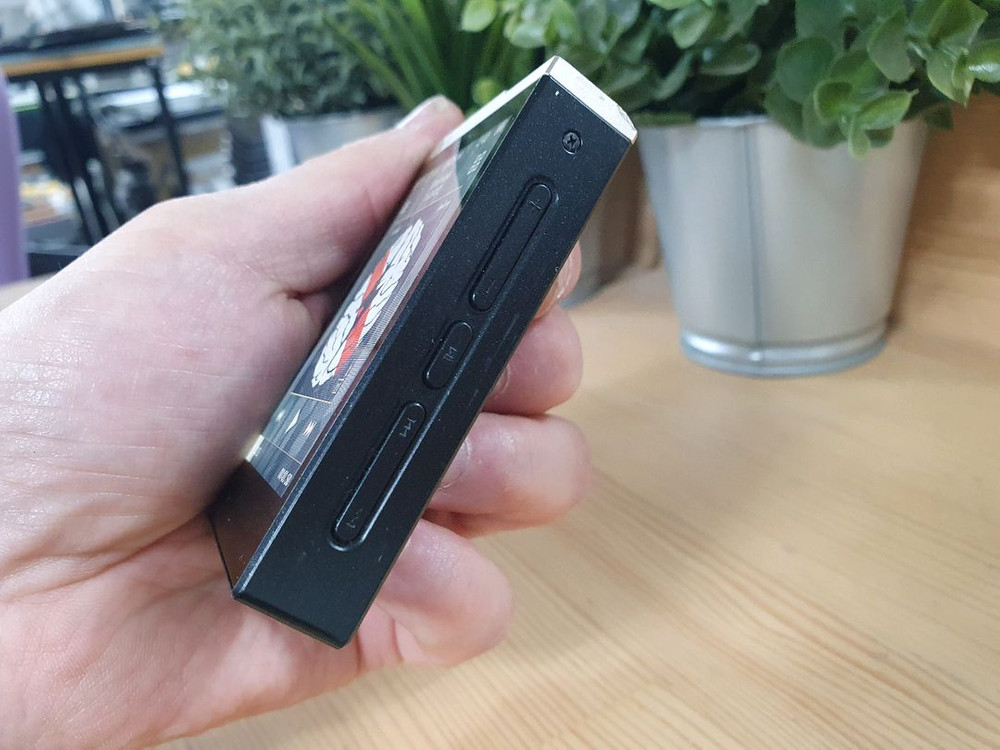 명기 코원 플레뉴D 하이엔드 MP3 플레이어 이미지