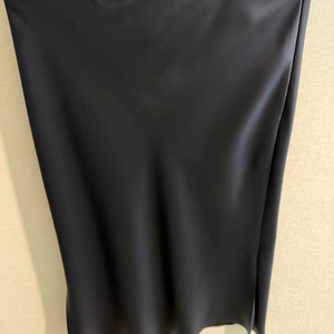 바네사브루노 아떼 롱스커트 팝니다 이미지