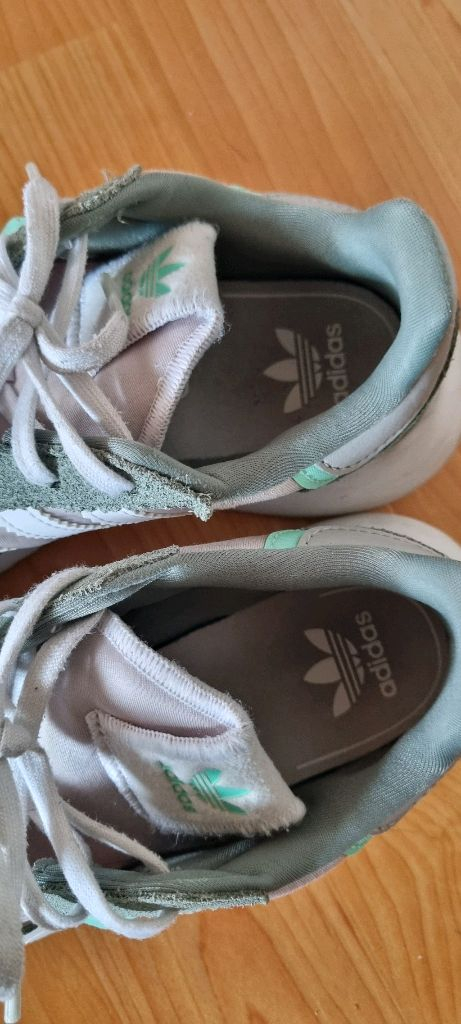 아디다스 키즈 운동화 210 사이즈 이미지