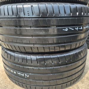 235 45 19 미쉐린 ps5 중고타이어 2개 장착 및 휠발란스 포함 개당 7만원입니다.트래드 70~80퍼센트 수 이미지