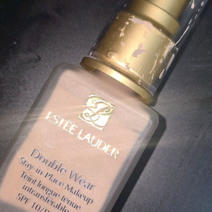 급처 리뉴얼 전)에스티로더 더블웨어 파운데이션 1C0 이미지