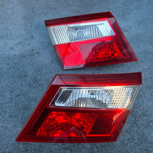 뉴SM5 L43 라구나 테일램프 후미등 데루등 / 트렁크쪽 이미지