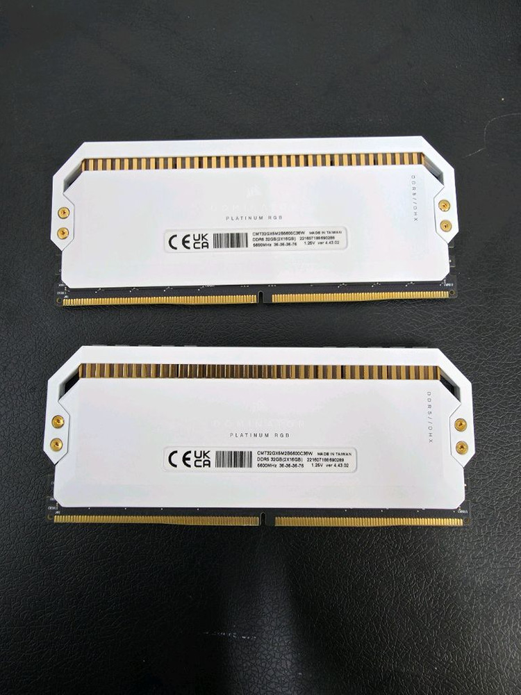 [S급] 커세어 DDR5-5600 CL36 도미네이터 플래티넘 RGB 화이트 32GB (16Gx2) RAM 이미지