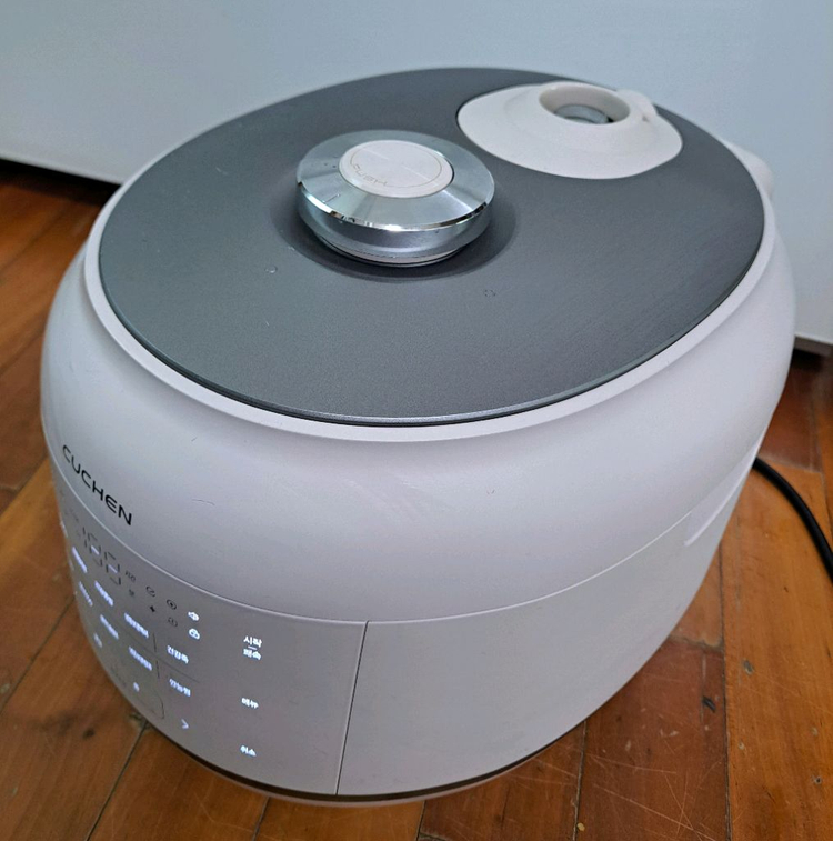쿠첸10인용 압력밥솥 이미지