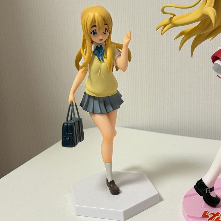 케이온 유이 츠무기 세가 하복 교복 피규어 이미지