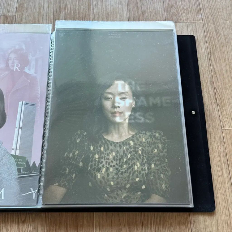 전도연 친필싸인 해피엔드 블루레이책자 밀양이창동 무뢰한접속 멋진하루포스터 이미지