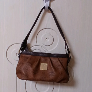 mcm 비세토스 미니숄더백 이미지