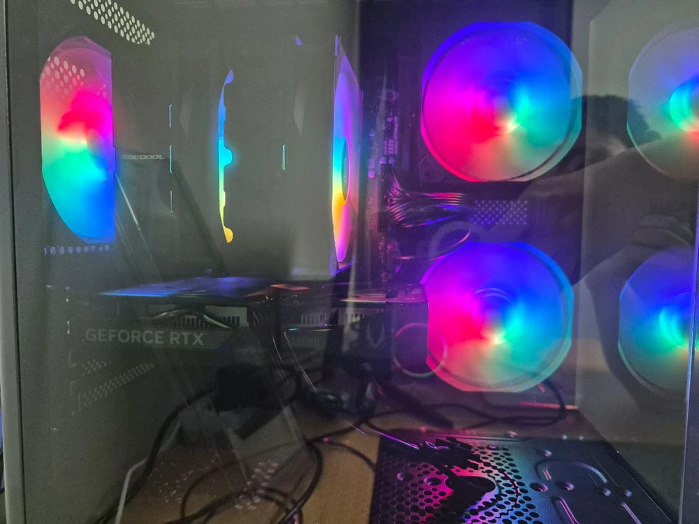 i5-14400F + RTX 5050 게이밍 PC 풀세트 구매 후 3주 사용 급처 네고 가능 이미지