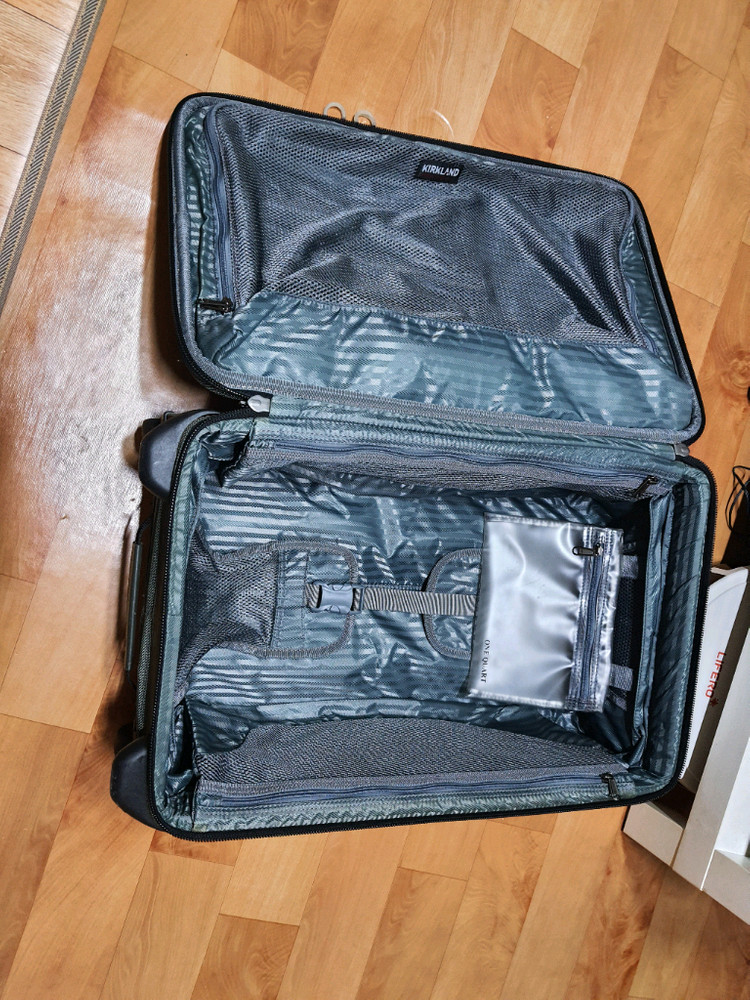 [KIRKLAND] 커클랜드 23인치 캐리어 이미지