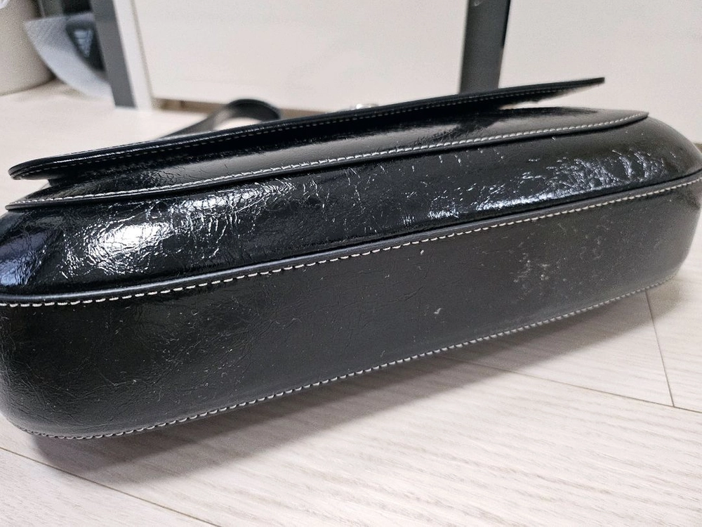 오스트카카 바게트백 이미지