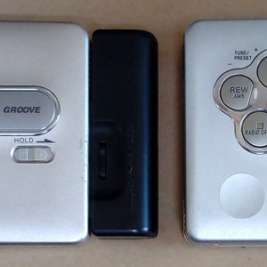 중고 소니 워크맨 2개(WM-FX675, FX-877) 부품용 일괄 이미지