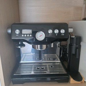 브레빌 920 커피머신 이미지