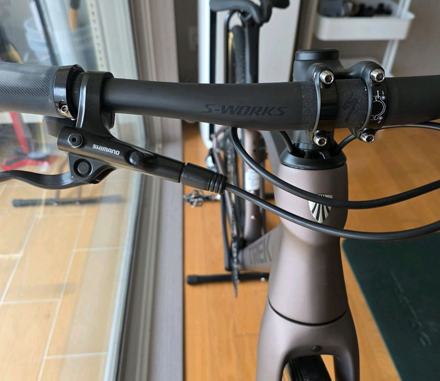 트렉 FX6 카본 최상급 하이브리드 자전거 (+경량화 업그레이드) 이미지