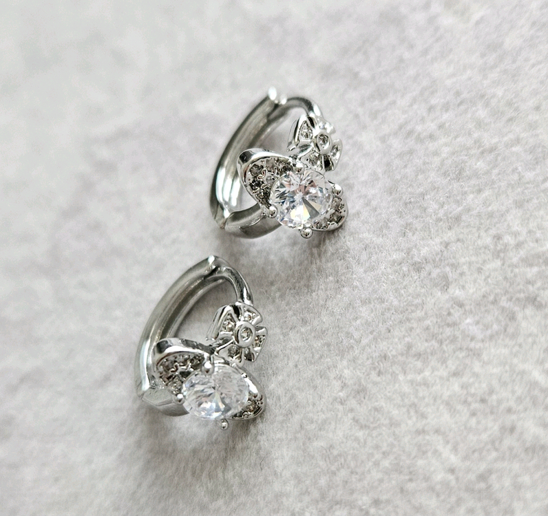 비비안 우주선 원터치 귀걸이,비비안 우주선 Y자 진주 목걸이 이미지