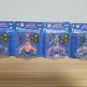 마크로스X럭키스타 콜라보 발키리 전4종 팝니다. 이미지