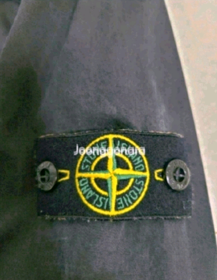 스톤아일랜드 키즈 후드 바람막이 자켓 이미지