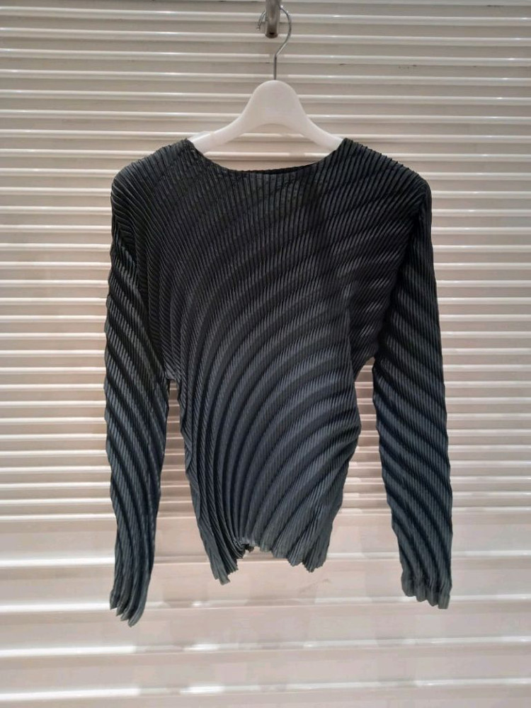 이세이미야케 뉘앙스 탑,플리츠플리즈 이미지