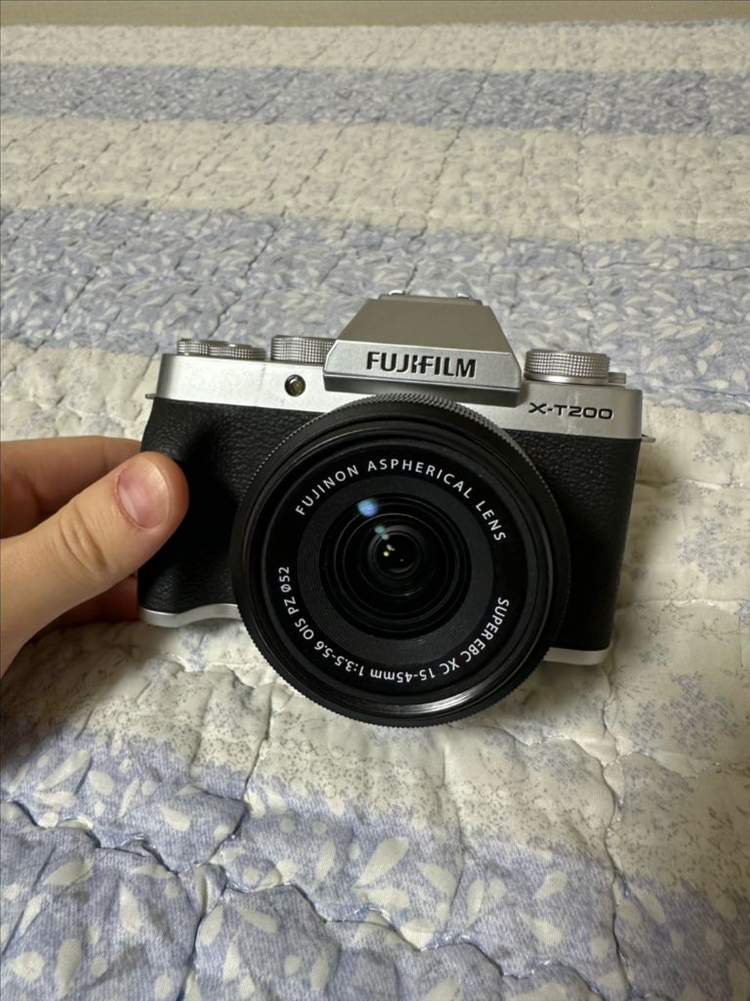 FUJIFILM 후지필름 X-T200 미러리스 카메라 + 렌즈 이미지
