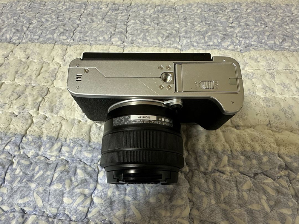 FUJIFILM 후지필름 X-T200 미러리스 카메라 + 렌즈 이미지