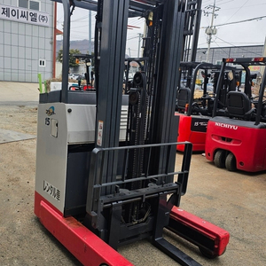 배터리 2020년식 신형 니찌유 입식 1.5톤 전동지게차 삼단마스트5M인상 500만 이미지