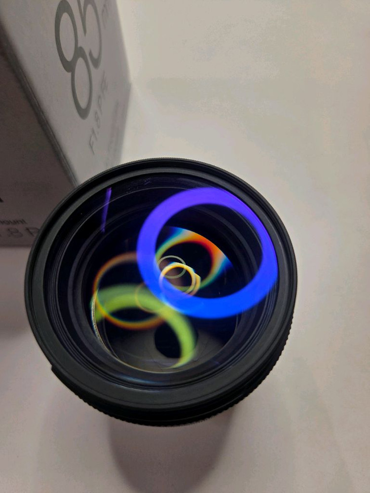 삼양 FE 마운트 AF 85mm F1.8 P 렌즈 이미지