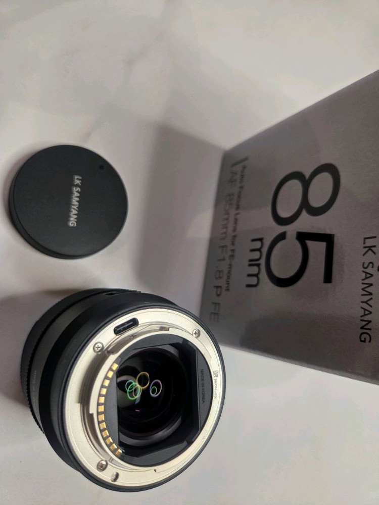 삼양 FE 마운트 AF 85mm F1.8 P 렌즈 이미지