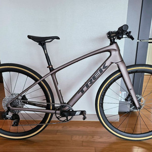 트렉 FX6 카본 최상급 하이브리드 자전거 (+경량화 업그레이드) 이미지