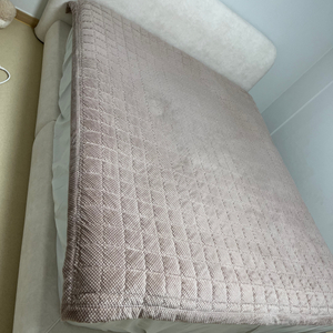 퀸사이즈 침대프레임 매트리스 세트 이미지