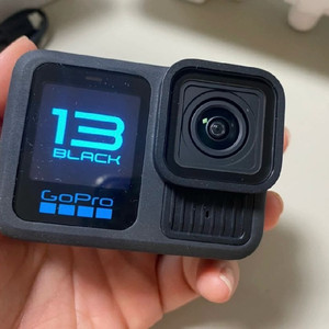 고프로 13 + 배터리충전팩 + 쇼티 + 헤드스트랩(1회 사용) 이미지